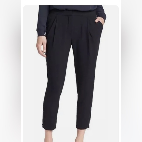 Vince Pleated Front Jogger Pant - Picture 1 of 6